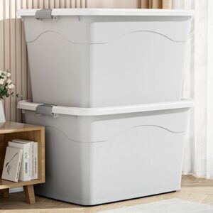 กล่องเก็บของพลาสติกอเนกประสงค์ (Storage Bins) แบบมีฝาปิดและหูล็อก ซึ่งออกแบบมาให้สามารถวางซ้อนกันได้เพื่อประหยัดพื้นที่ 1/ชิ้น ขนาด 60 ลิตร สีเทา